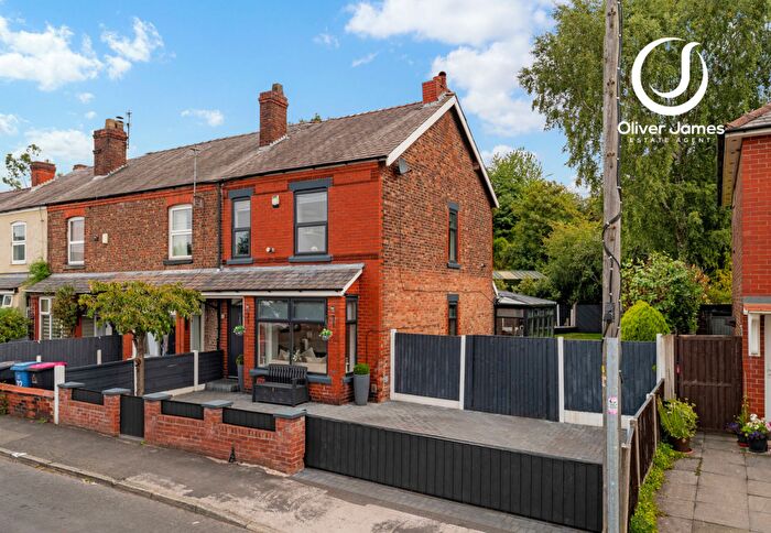 4 Bedroom End Of Terrace House For Sale In Moss Lane, Cadishead, M44