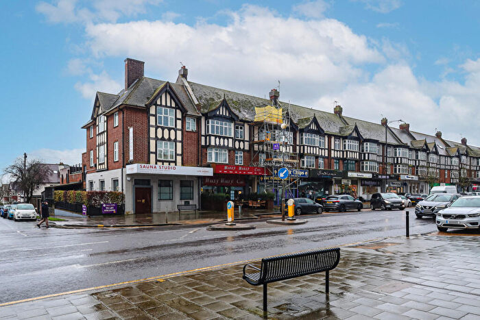 2 Bedroom Flat To Rent In London Road, Leigh-on-sea, SS9