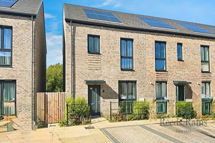 3 Bedroom End Of Terrace House For Sale In Mill Way, Selby, North Yorkshire, YO8