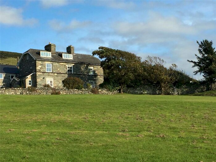 4 Bedroom Link Detached House For Sale In Llanaber, Barmouth, LL42