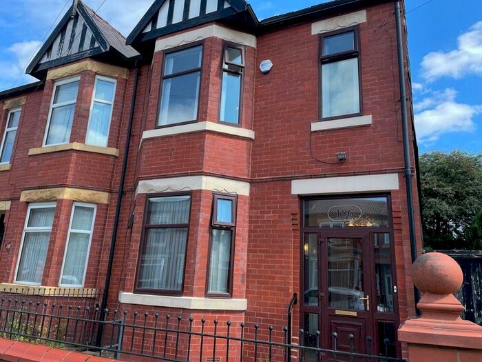3 Bedroom Semi-Detached House To Rent In Hill Lane, Manchester, M9