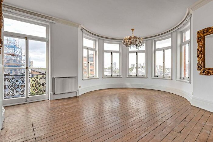 1 Bedroom Flat For Sale In Pembridge Villas, Westbourne Grove, W2