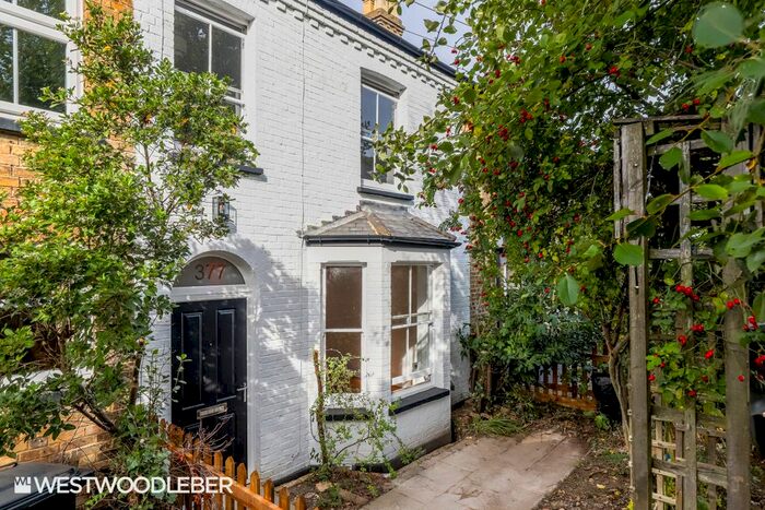 3 Bedroom Terraced House To Rent In Ware Road, Hertford, SG13