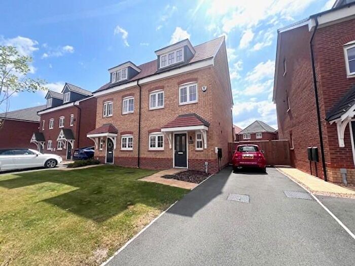 4 Bedroom Semi-Detached House To Rent In Outfield Chase, Winnington, CW8