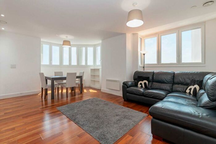 2 Bedroom Apartment To Rent In One Hagley Road, Five Ways, B16