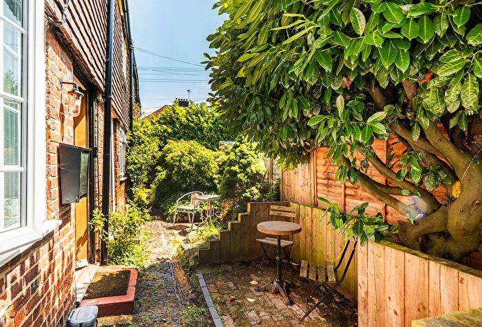 3 Bedroom Terraced House For Sale In St. Johns Hill, Sevenoaks, Kent, TN13