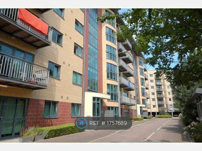 2 Bedroom Flat To Rent In Chapter Way, Colliers Wood, SW19