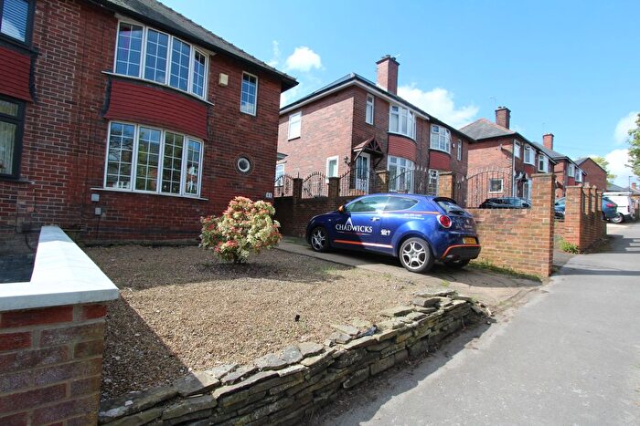 3 Bedroom Semi-Detached House To Rent In Thorpe House Road, Sheffield, S8