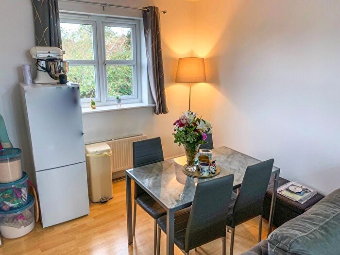 2 Bedroom Apartment To Rent In Shipman Road, Leicester, Leicestershire, LE3