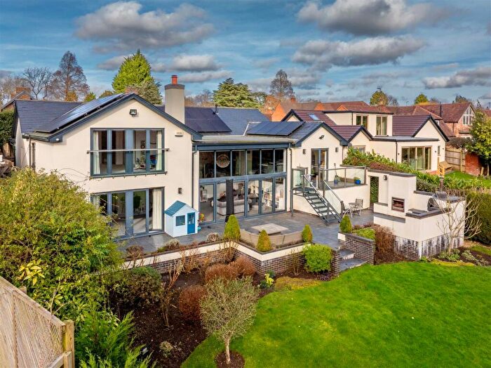 5 Bedroom Detached House For Sale In Bates Lane, Tanworth-In-Arden, B94