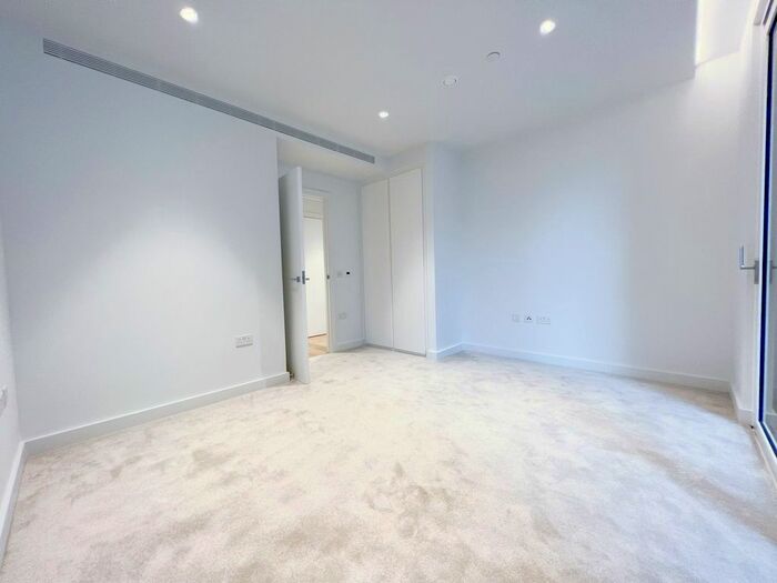 1 Bedroom Flat To Rent In Signature House, Poatmark, City, WC1X