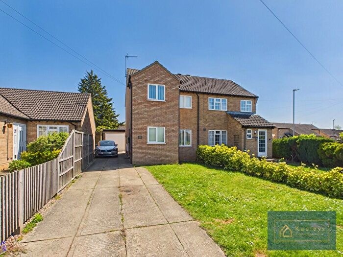 3 Bedroom Semi-Detached House For Sale In Bentham Way, Ely, CB6