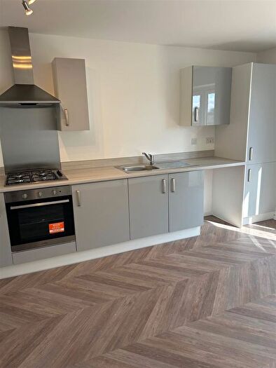 3 Bedroom End Terrace House For Sale In Wiltshire Drive, Patterdown, Chippenham, SN15