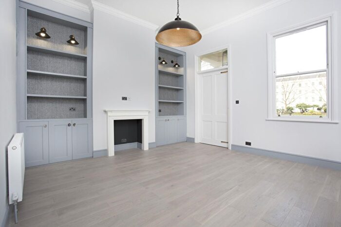 2 Bedroom Flat To Rent In Ashgrove House, Lindsay Square, Pimlico, SW1V