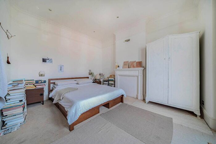 4 Bedroom House For Sale In Bushey Hill Road, Camberwell, London, SE5