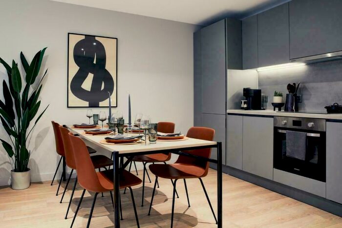 3 Bedroom Apartment To Rent In Flat, Solasta Riverside, Clyde Place, Glasgow, G5