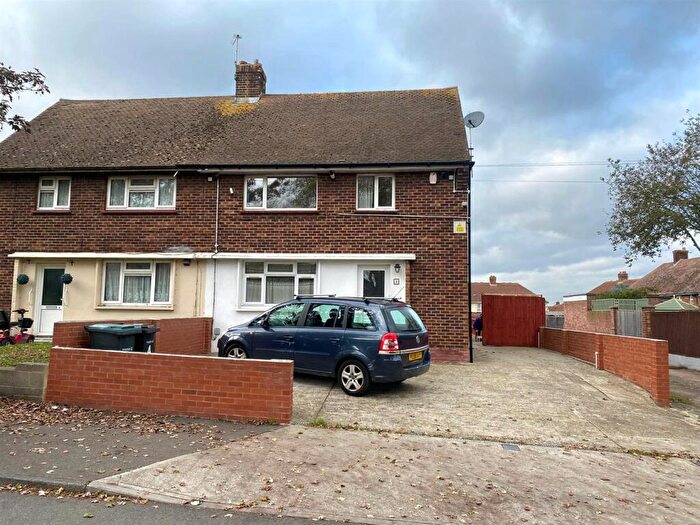 3 Bedroom House To Rent In St. Gregorys Crescent, Gravesend, DA12