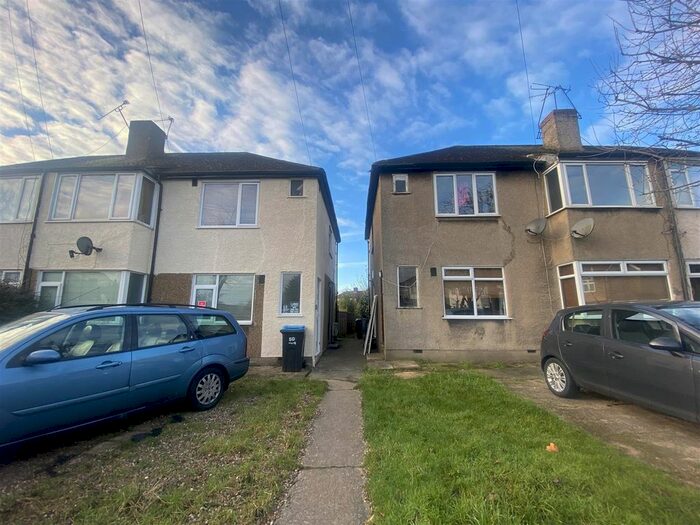 2 Bedroom Maisonette To Rent In Westmoor Road, Enfield, EN3