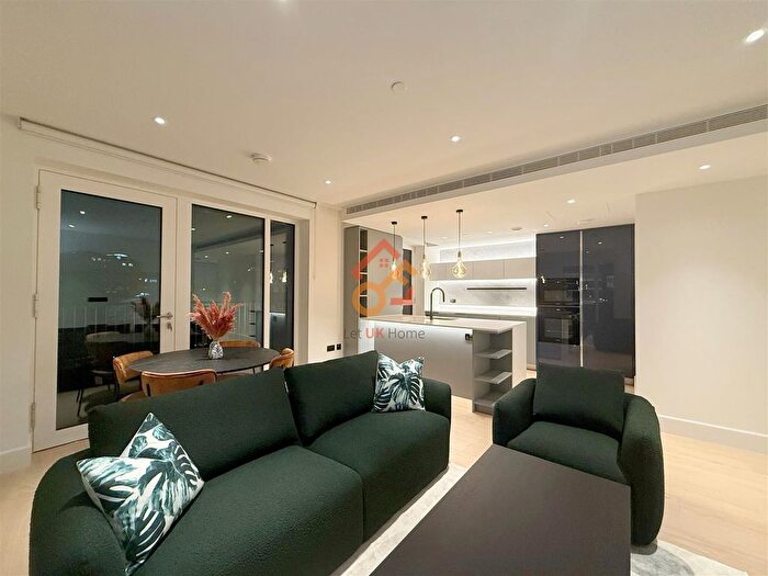 1 Bedroom Flat To Rent In Reflection Apartments, Cascade Way, London, W12