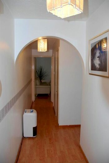 2 Bedroom Flat For Sale In Curtis Drive, London, W3