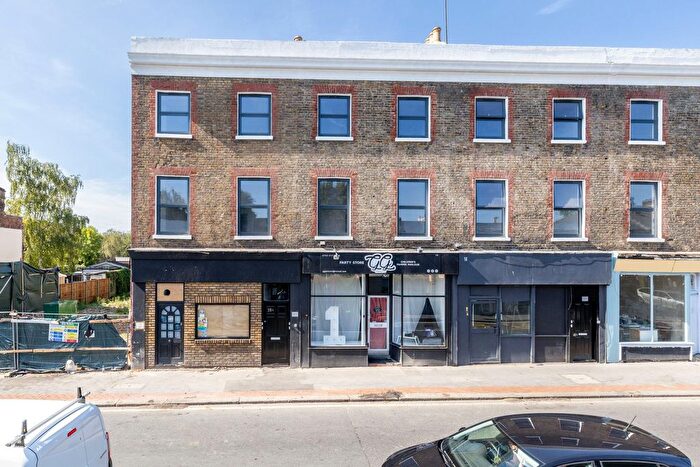 Studio To Rent In Portland Road, London, SE25