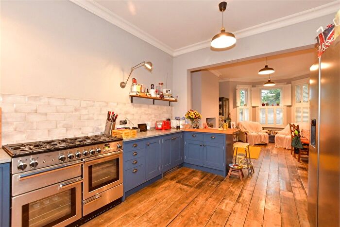 6 Bedroom Terraced House For Sale In The Parade, Folkestone, Kent, CT20