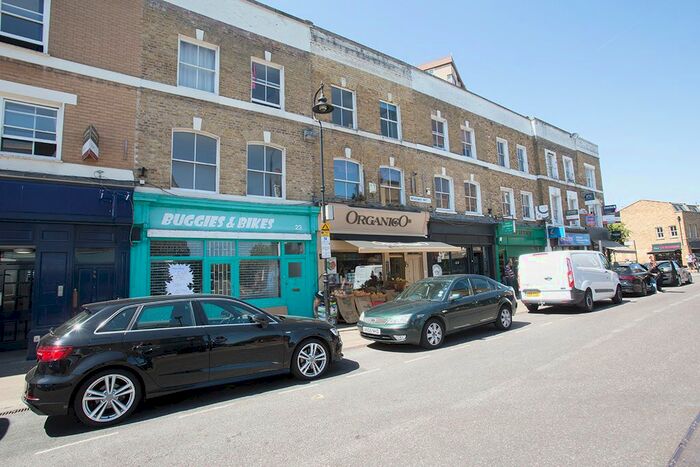 2 Bedroom Flat To Rent In Broadway Market, Hackney, E8