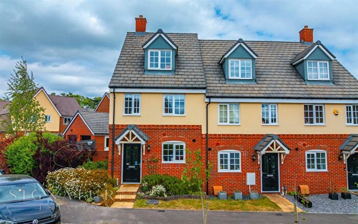 3 Bedroom Property For Sale In Tait Place, Watford, WD25