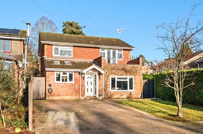 4 Bedroom Detached House For Sale In Carlyn Drive, Chandler's Ford, SO53