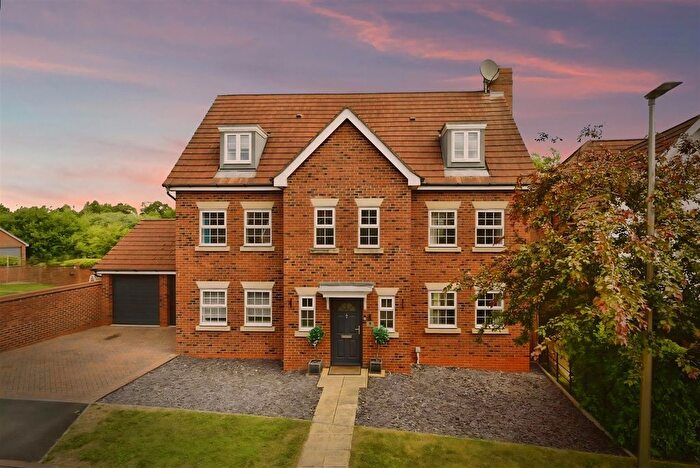 6 Bedroom Property For Sale In St. Augustines Drive, Weston, Crewe, CW2