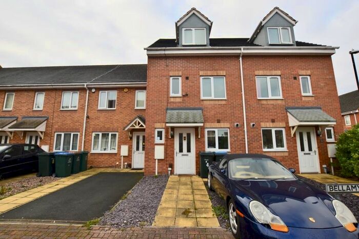 3 Bedroom Town House To Rent In Bellamy Close, Coventry - Three Bedroom, Two Bathroom Townhouse, CV2