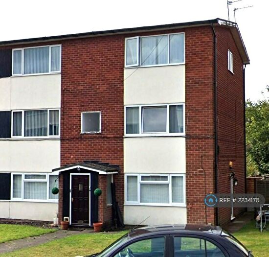 2 Bedroom Flat To Rent In Fairlawn Close, Leamington Spa, CV32