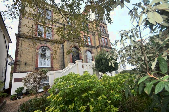 1 Bedroom Property To Rent In Waverley Road, Southsea, PO5