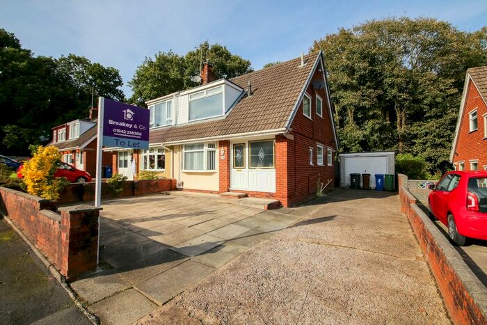 3 Bedroom Semi-Detached House To Rent In Saxthorpe Close, Wigan, Lancashire, WN3