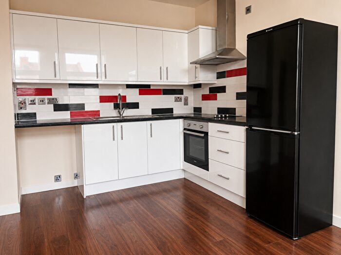 2 Bedroom Flat To Rent In Abington Square, Northampton, NN1