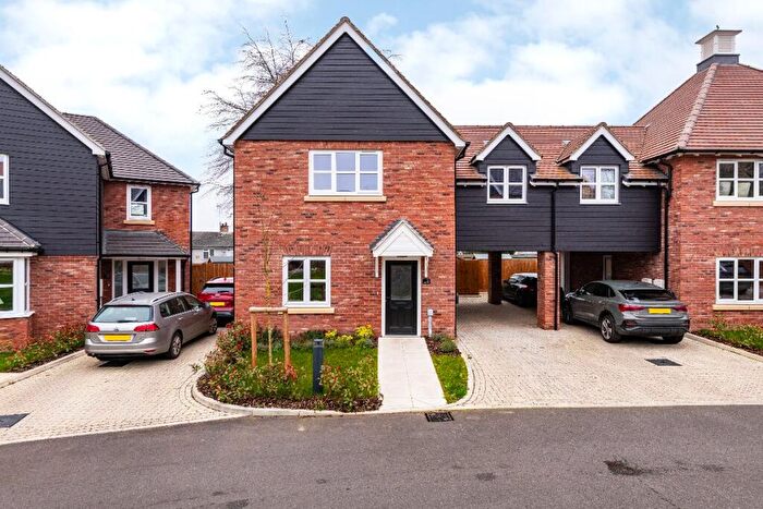 3 Bedroom Link Detached House To Rent In Venn Close, Dunmow, CM6