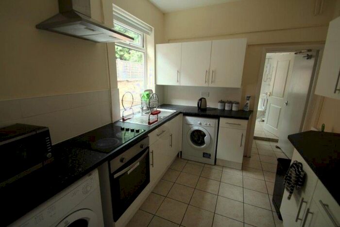 5 Bedroom Property To Rent In Brazil Street, Leicester, LE2