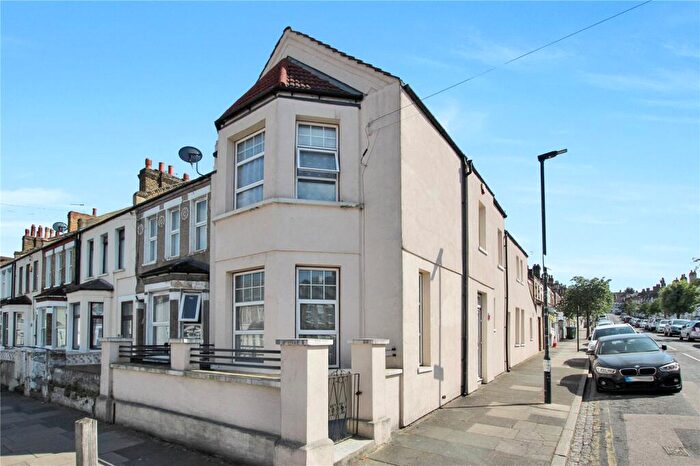 3 Bedroom End Of Terrace House For Sale In Conway Road, Plumstead, SE18