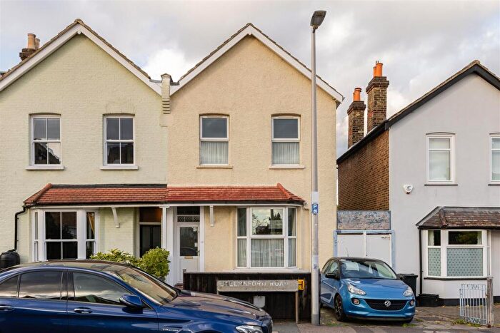 3 Bedroom House For Sale In Chelmsford Road, South Woodford, E18