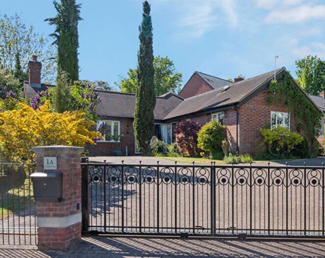3 Bedroom Detached Bungalow For Sale In Poplar Close, Simpson, Milton Keynes, MK6