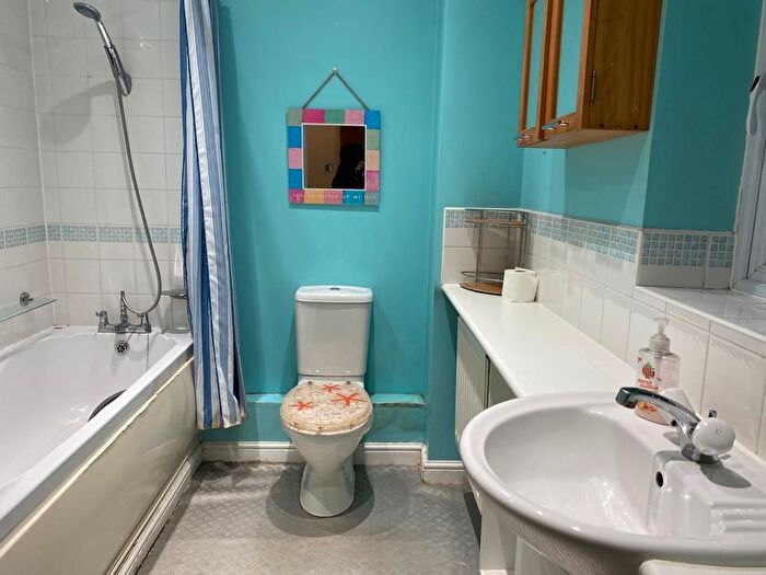 1 Bedroom Maisonette To Rent In Morgan Close, Luton, LU4
