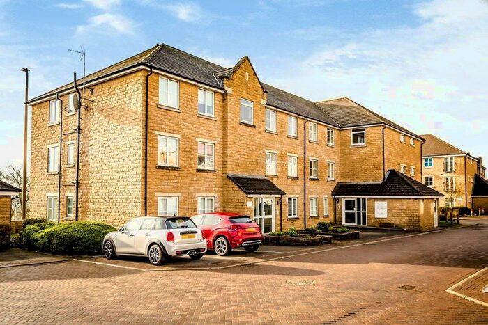 2 Bedroom Apartment To Rent In Moorlands Edge, Huddersfield, West Yorkshire, HD3