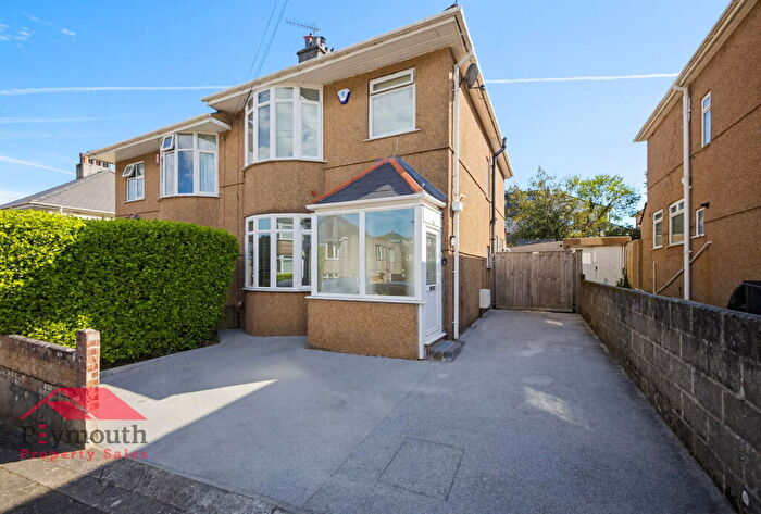 3 Bedroom Semi Detached House For Sale In Hollycroft Road, Plymouth, PL3