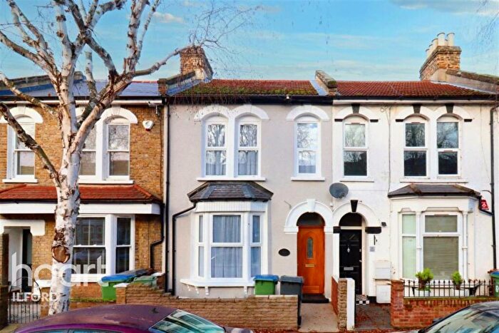 4 Bedroom Terraced House To Rent In Hazelwood Road, Walthamstow, E17