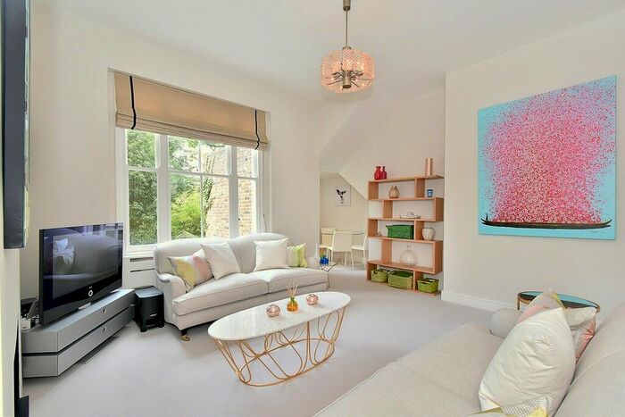 1 Bedroom Flat To Rent In Blenheim Crescent, Notting Hill, W11