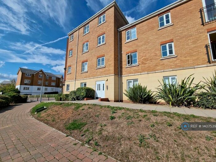 2 Bedroom Flat To Rent In Windermere Avenue, Purfleet, RM19