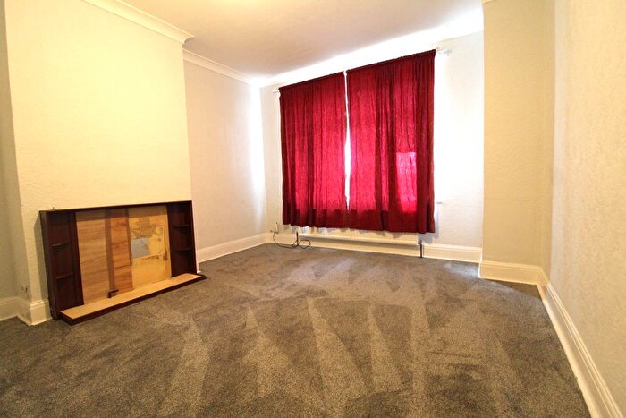 3 Bedroom Terraced House To Rent In Spring Grove Crescent, Hounslow, TW3