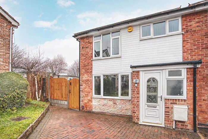 3 Bedroom Semi Detached House For Sale In Links Close, Sinfin, Derby, DE24