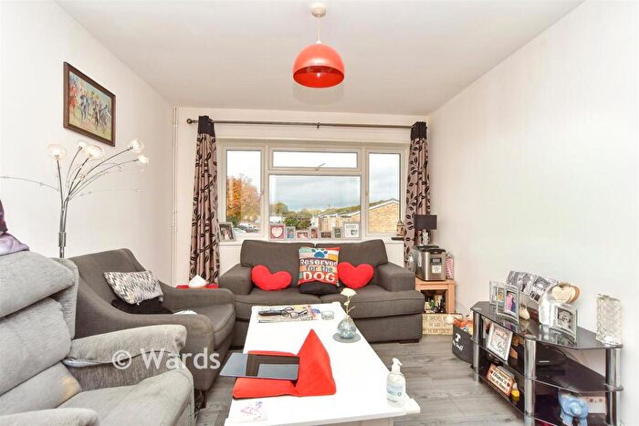 1 Bedroom Maisonette For Sale In Renown Road, Lords Wood, Chatham, Kent, ME5