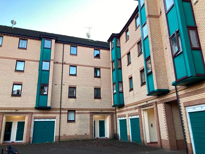 2 Bedroom Flat To Rent In Rutland Court, Kinning Park, Glasgow, G51
